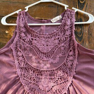 Lace detailed summer dress